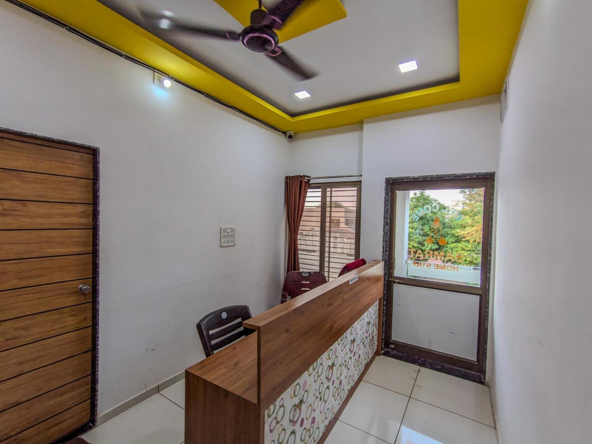 Samrat Homestay Garudeshwar Eksteriør bilde