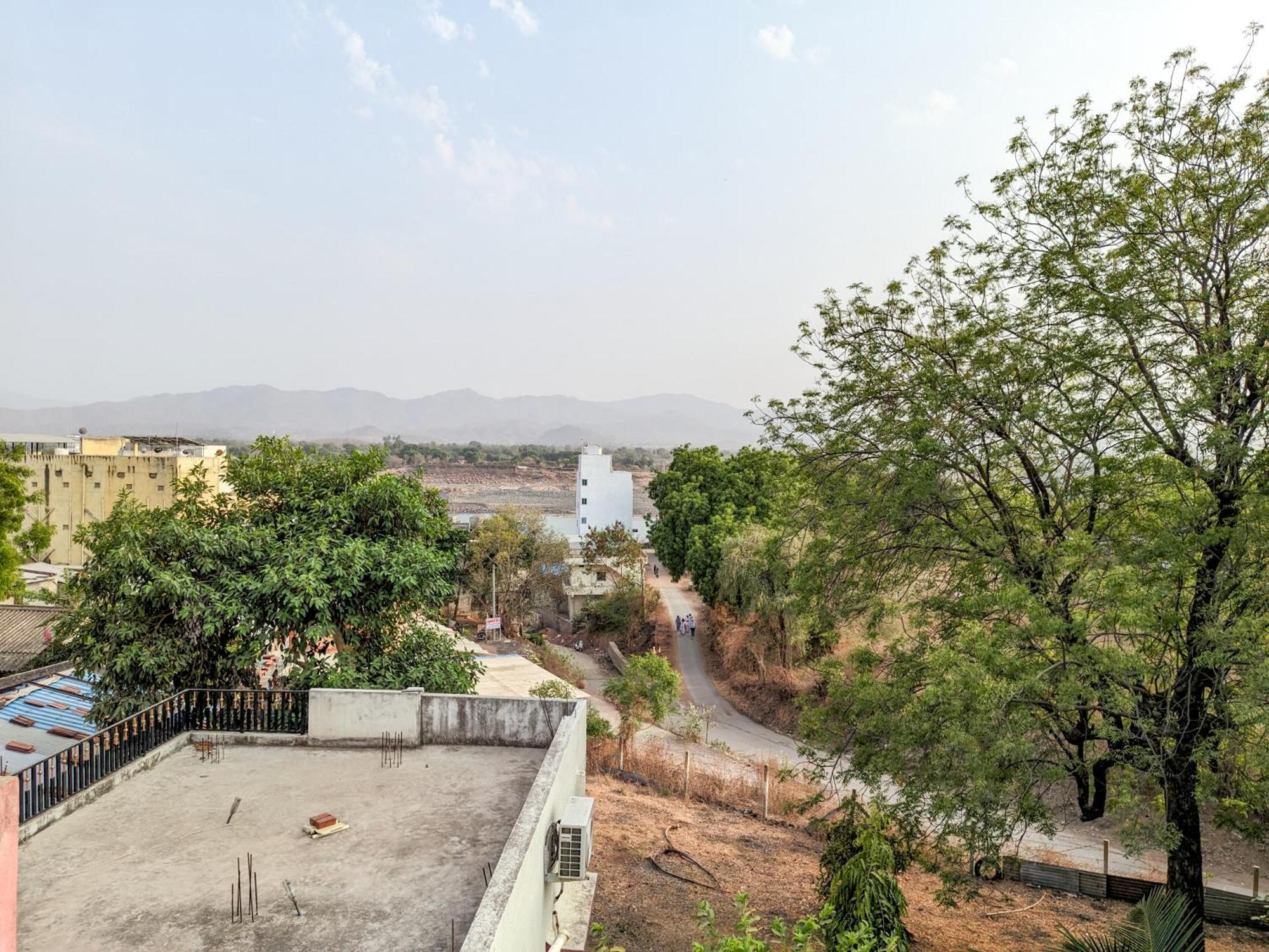 Samrat Homestay Garudeshwar Eksteriør bilde